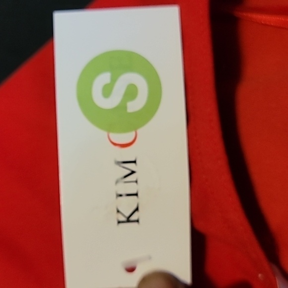 Red flower dress 😍 ♥️ ✨️ - Picture 7 of 11